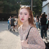 june /chị