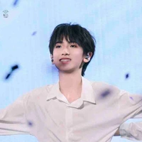 Tả Kỳ Hàm 