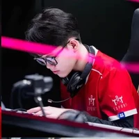 Nolan_Hoàng Nam