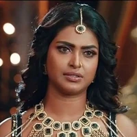 Swara/Nữ Thần Rắn