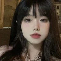 H/n ( Chị 2 Y/n/Chị 3 của Team )