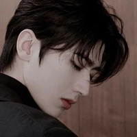 Vũ Hoàng Việt -ba hắn