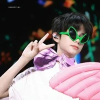 tác giả đẹp trai