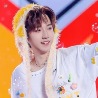 Hạ Tuấn Lâm 🐰