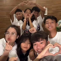 cả team 