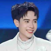 Quang Hùng 