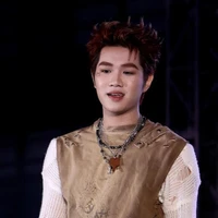 Hoàng Đức Duy ( Captain )