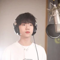 Nhiếp Vĩ Thần ( anh)