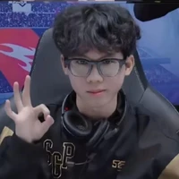 Phoenix(Nguyễn Hữu Đạt)