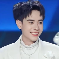 Quang Hùng Matser D