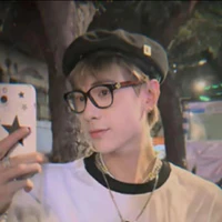 Q.Hùng