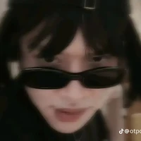 Lạc Lạc 
