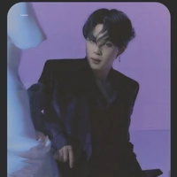 Park Jimin : ( Hắn )
