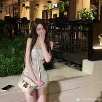 Khánh Linh 