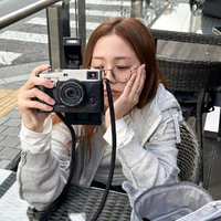 Kim Jisoo ( y)