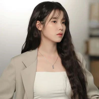 Lee Ji - Eun ( IU)