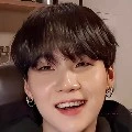 Suga ( bn thân Taehyung,RM)