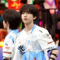 Nhiếp Vĩ Thần