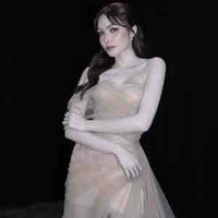 Charlotte Austin ( Nàng )