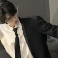 Quốc Bảo_Thư ký