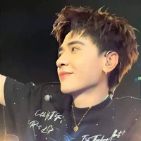 Quang Hùng MaterD