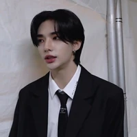 Hwang Huynjin