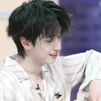 nghiêm Hạo tường