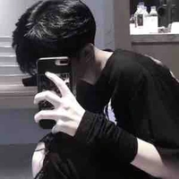 Lê Thế Minh bạn trai cũ