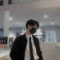 Nguyễn Gia Hoàng : nam chính 