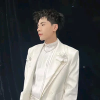 quang hồng