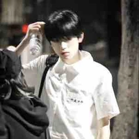 Tống Á Hiên | 11A1