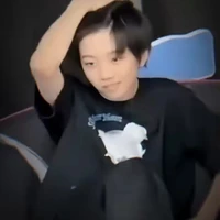 nhỏ t/g xinh gái nhất:))