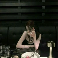 Mẹ cô