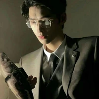 Aaron [ anh 2 cô ]
