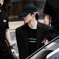 Lưu Diệu Văn_Con nuôi