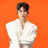 Hoàng Đức Duy ( Captain)