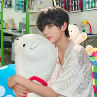 Vương Lỗ Kiệt( y)