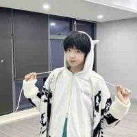 Trương Hàm Thuỵ_y_