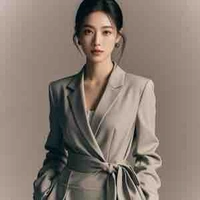 Tịch Linh-chị đồng nghiệp