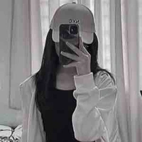 Hồng Trần Nhã Uyên