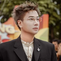 Hoàng Kim Long - Lou Hoàng