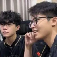 người hầu bn than tg