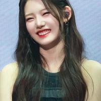 rora(18 tuổi)
