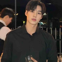 Lalisa Manobal ( Cậu ) 