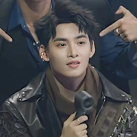 Thầy nhảy