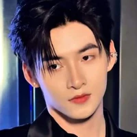 Hùng Huỳnh
