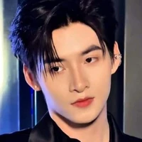 Hùng Huỳnh