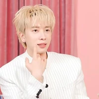 Phong Hào-Nicky