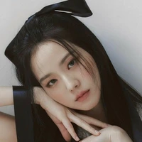 Kim Jisoo "cô"