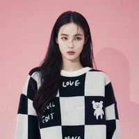 Bà Hong "Mẹ nàng"